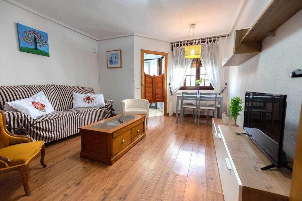 El Apartamentin De Lastres Εξωτερικό φωτογραφία